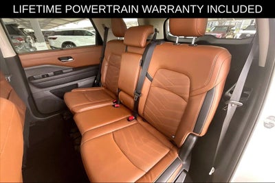 2023 Nissan Pathfinder Platinum