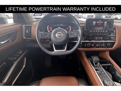 2023 Nissan Pathfinder Platinum
