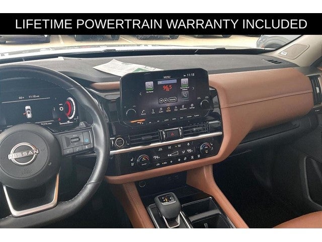 2023 Nissan Pathfinder Platinum