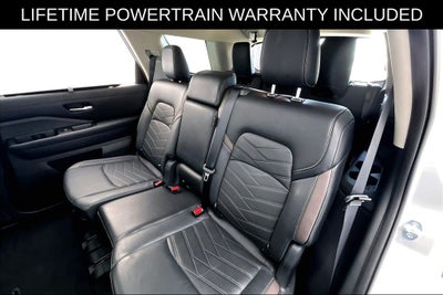 2025 Nissan Pathfinder Platinum