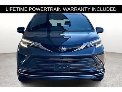 2025 Toyota Sienna Platinum 7 Passenger