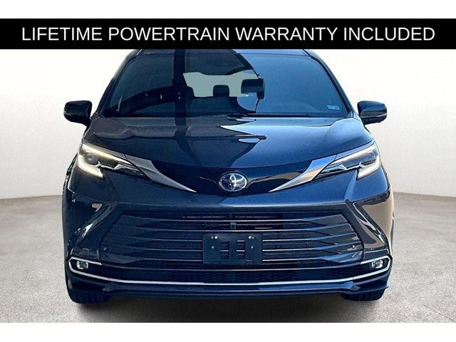 2025 Toyota Sienna Platinum 7 Passenger
