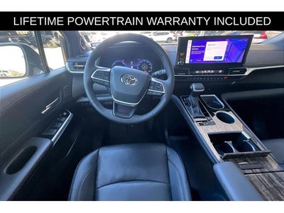 2025 Toyota Sienna Platinum 7 Passenger