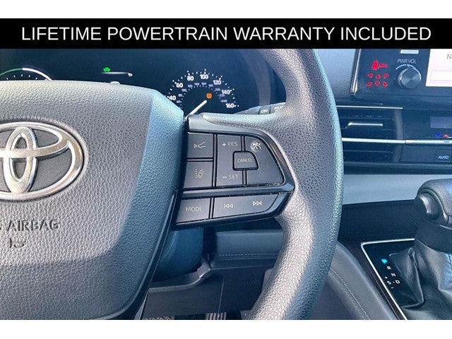 2022 Toyota Sienna LE 8 Passenger