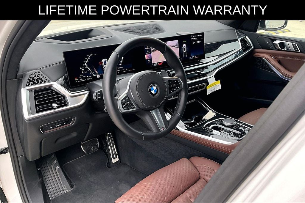 2025 BMW X7 xDrive40i M Sport