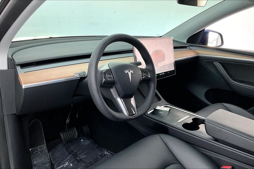 2025 Tesla Model Y Long Range