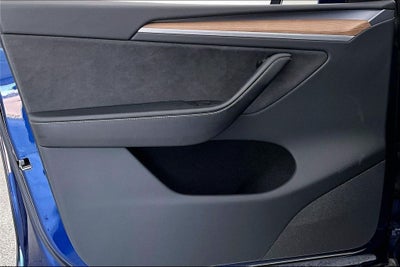 2025 Tesla Model Y Long Range