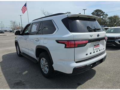 2023 Toyota Sequoia SR5