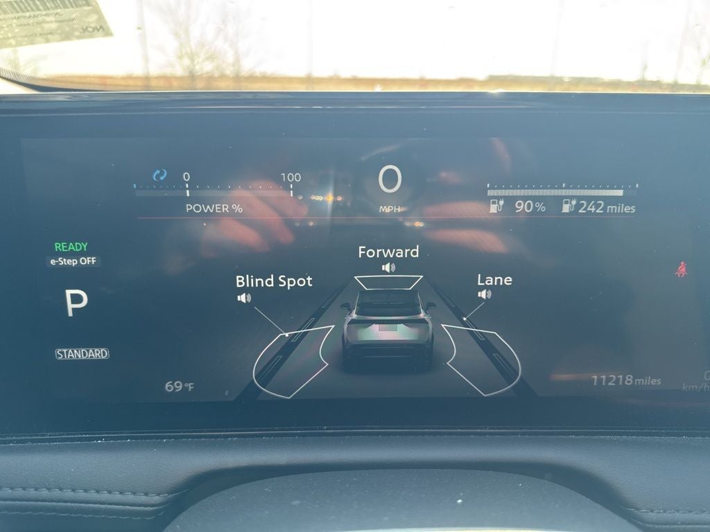 2023 Nissan Ariya VENTURE+