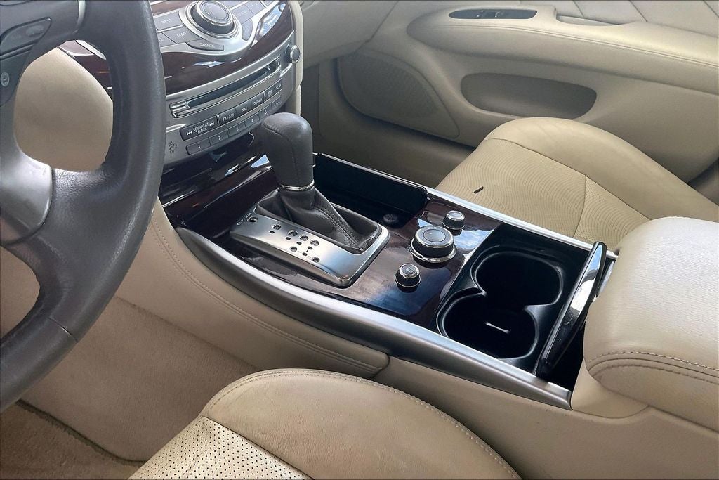 2015 INFINITI Q70 3.7