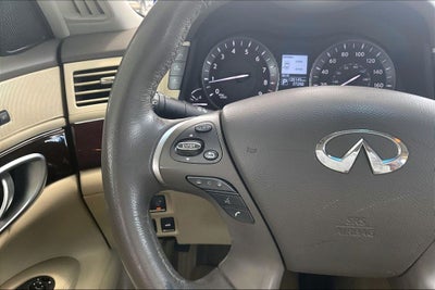2015 INFINITI Q70 3.7