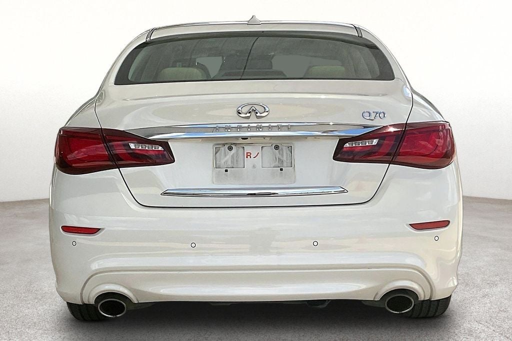 2015 INFINITI Q70 3.7