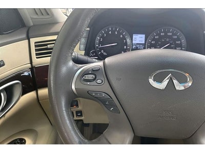 2015 INFINITI Q70 3.7