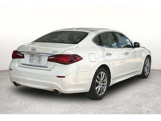 2015 INFINITI Q70 3.7