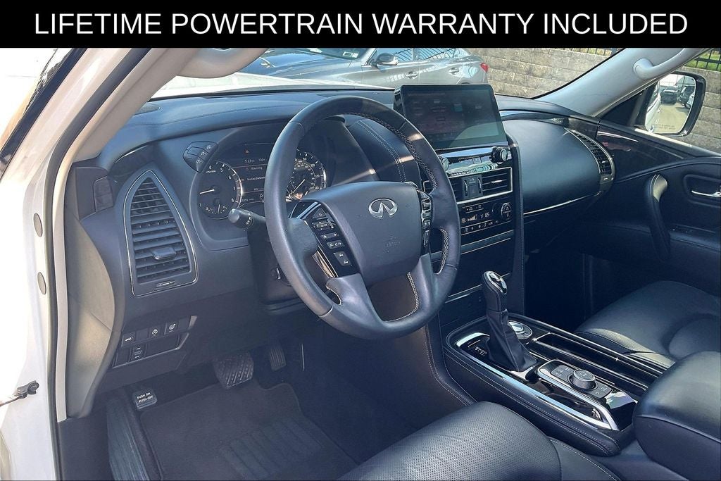 2023 INFINITI QX80 LUXE
