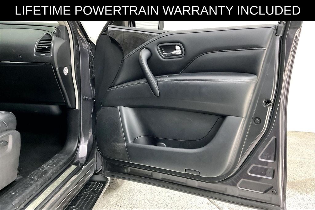 2024 INFINITI QX80 LUXE