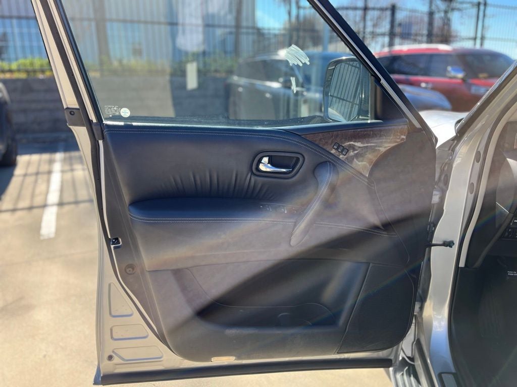 2017 INFINITI QX80 Base