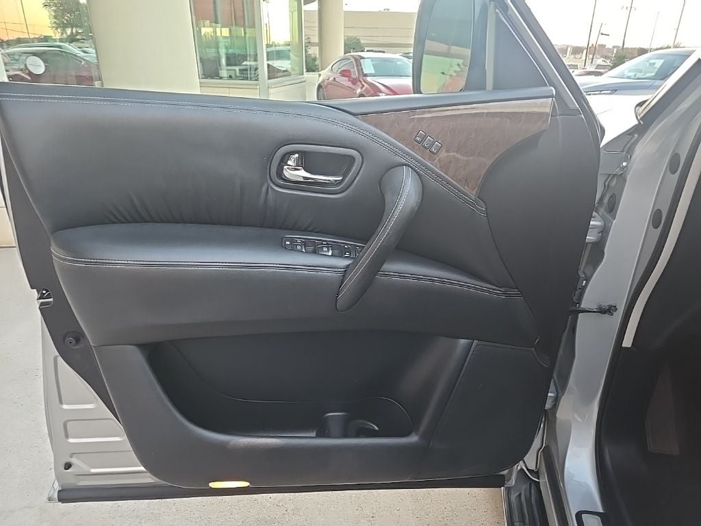 2017 INFINITI QX80 Base