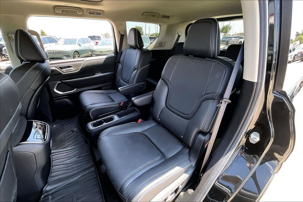 2025 INFINITI QX80 LUXE