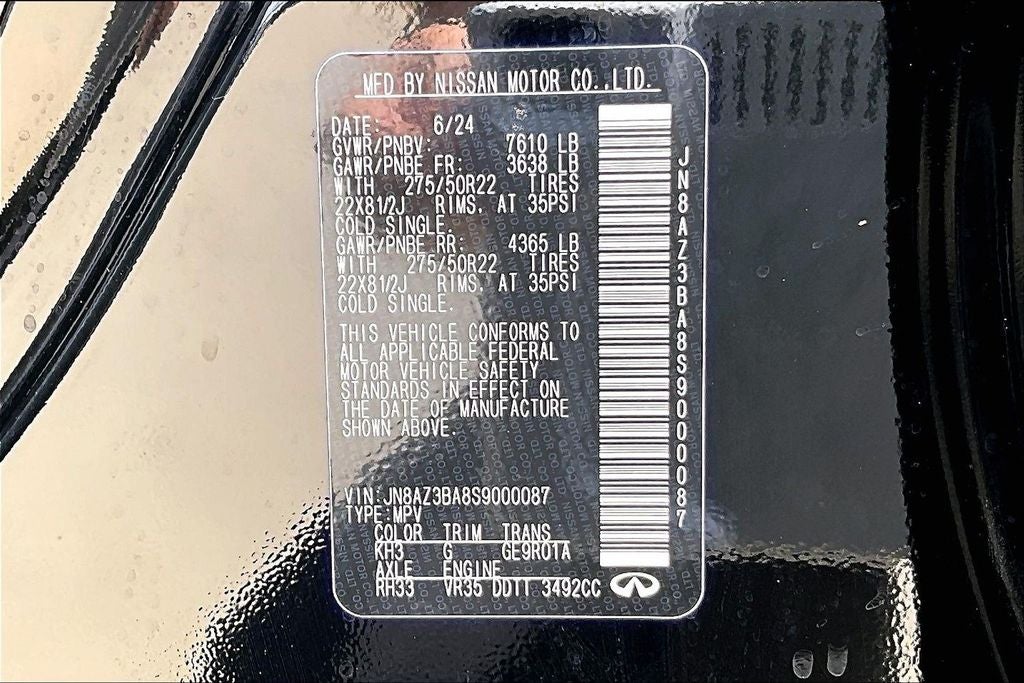 2025 INFINITI QX80 LUXE