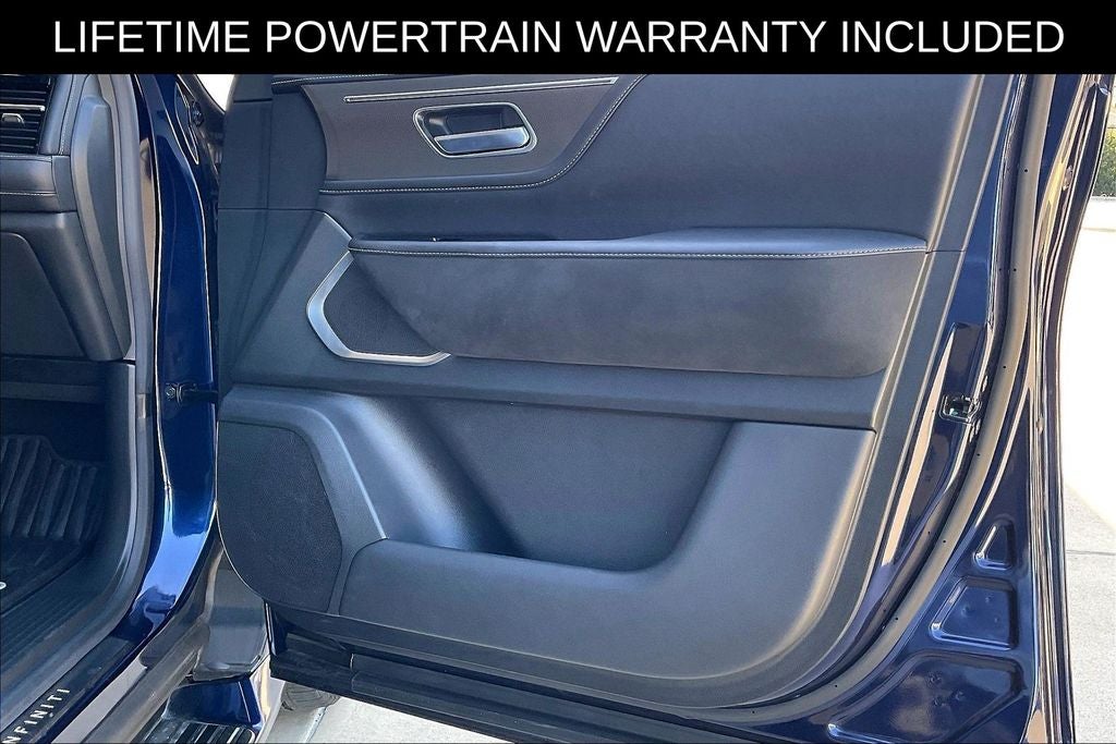 2025 INFINITI QX80 LUXE