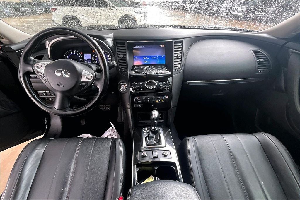 2017 INFINITI QX70 Base