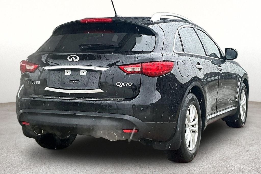 2017 INFINITI QX70 Base