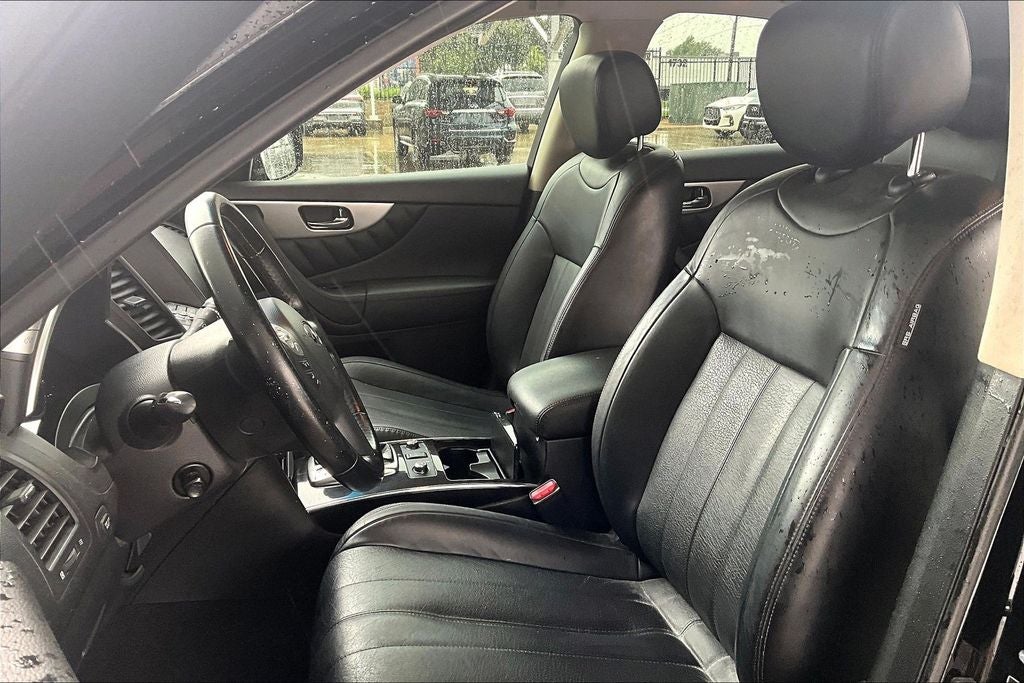 2017 INFINITI QX70 Base