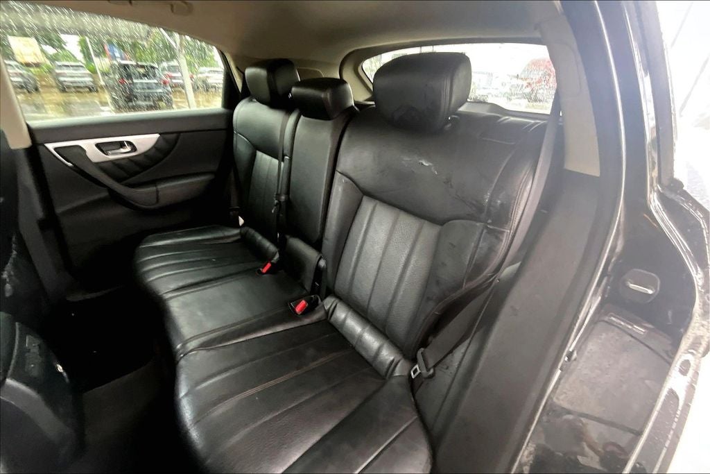 2017 INFINITI QX70 Base