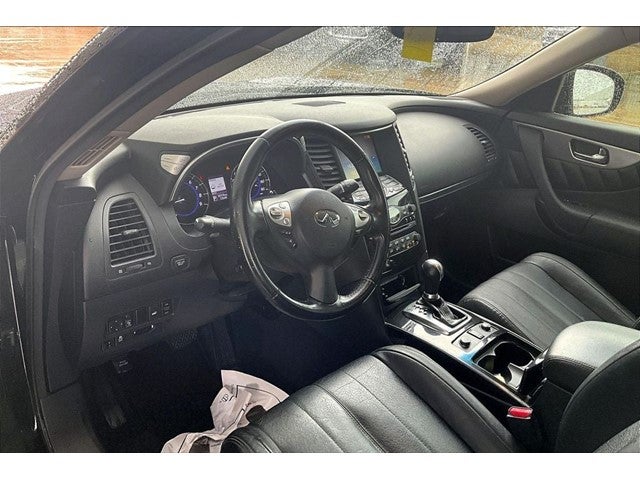 2017 INFINITI QX70 Base