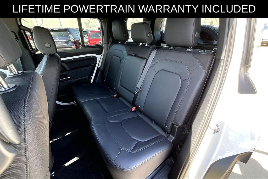 2025 Land Rover Defender 110 S