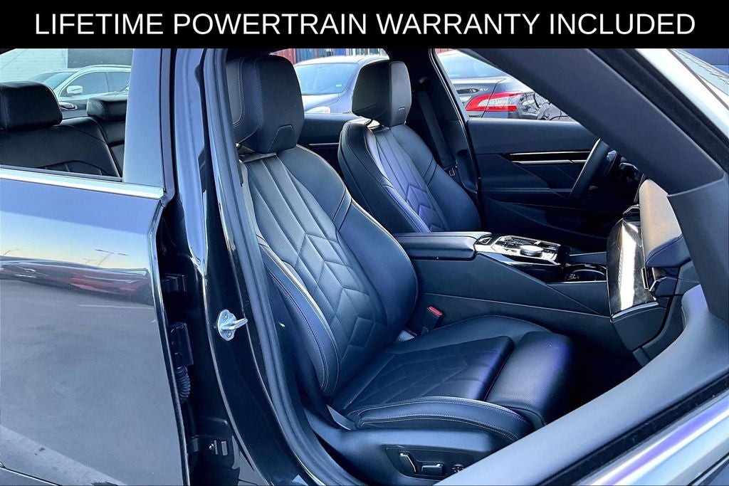 2025 BMW 5 Series 530i xDrive