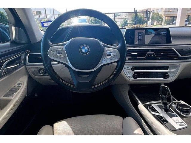 2017 BMW 7 Series 750i
