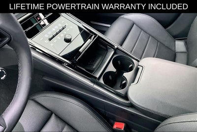2025 Porsche Panamera 4