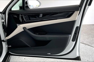 2024 Porsche Panamera Base