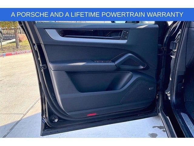 2024 Porsche Cayenne Base