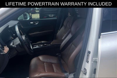 2021 Volvo XC60 T5 Momentum