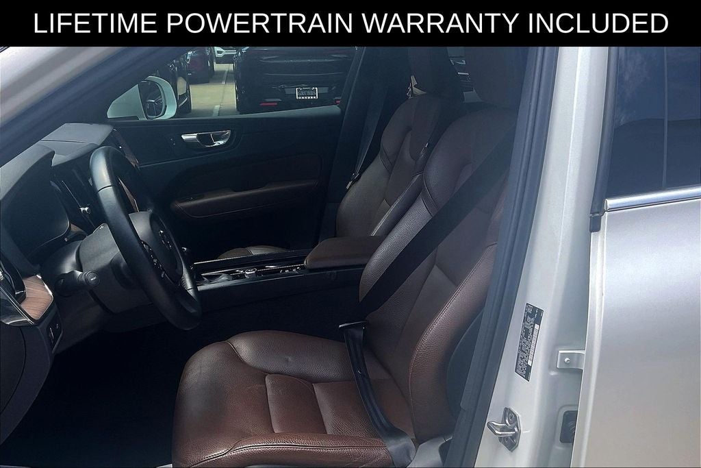 2021 Volvo XC60 T5 Momentum