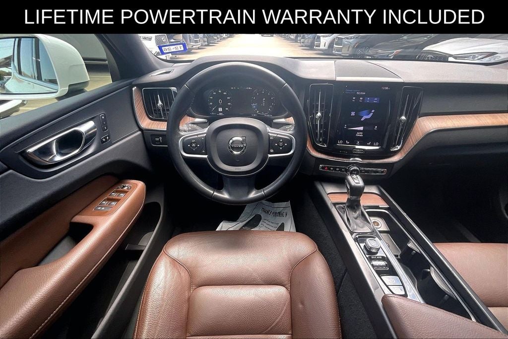 2021 Volvo XC60 T5 Momentum