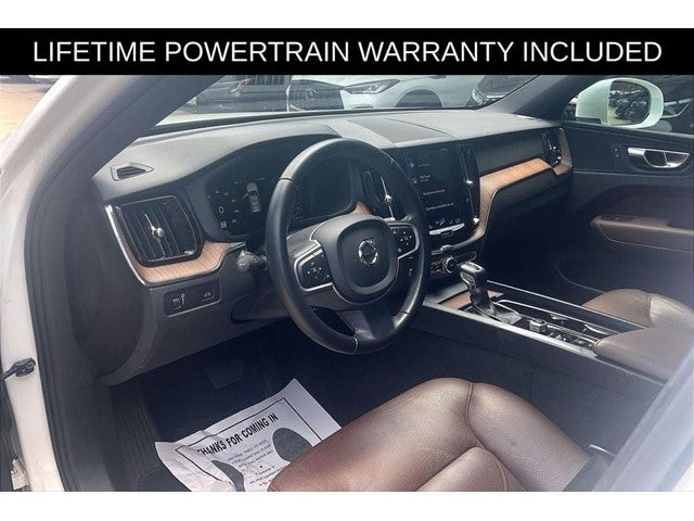 2021 Volvo XC60 T5 Momentum