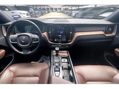 2021 Volvo XC60 T5 Momentum