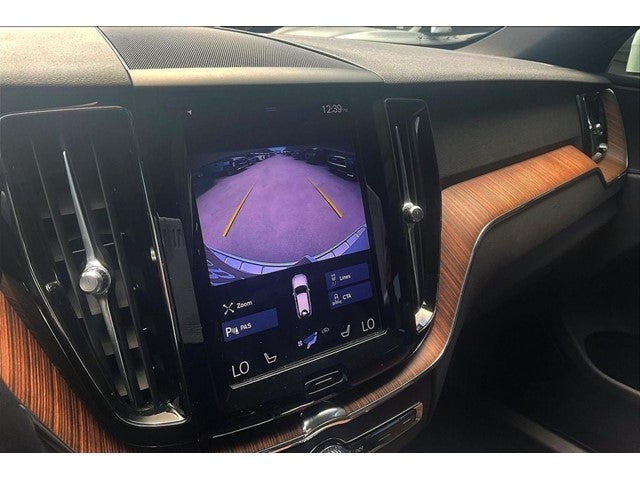 2021 Volvo XC60 T5 Momentum