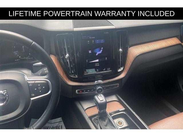 2021 Volvo XC60 T5 Momentum