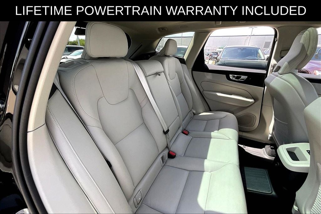 2025 Volvo XC60 Plug-In Hybrid T8 Core