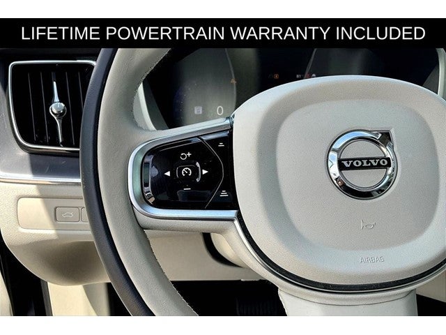 2025 Volvo XC60 Plug-In Hybrid T8 Core