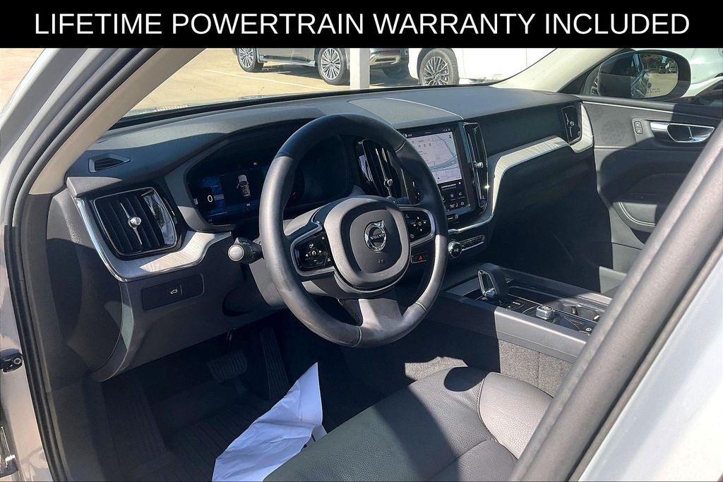 2025 Volvo XC60 B5 Plus