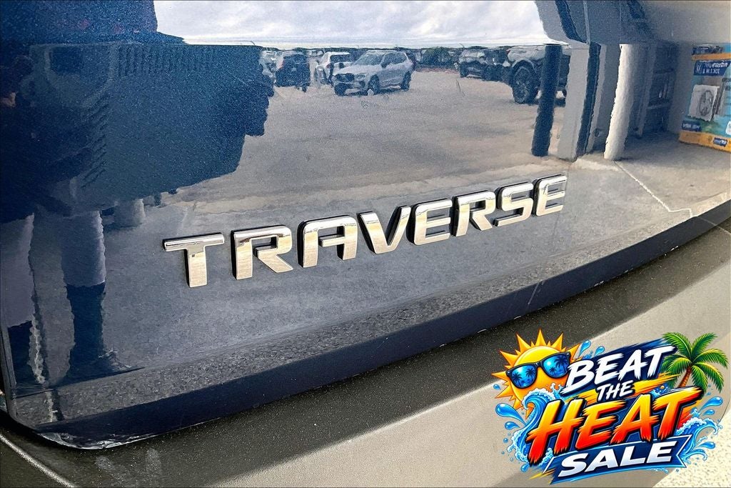 2023 Chevrolet Traverse LT Leather