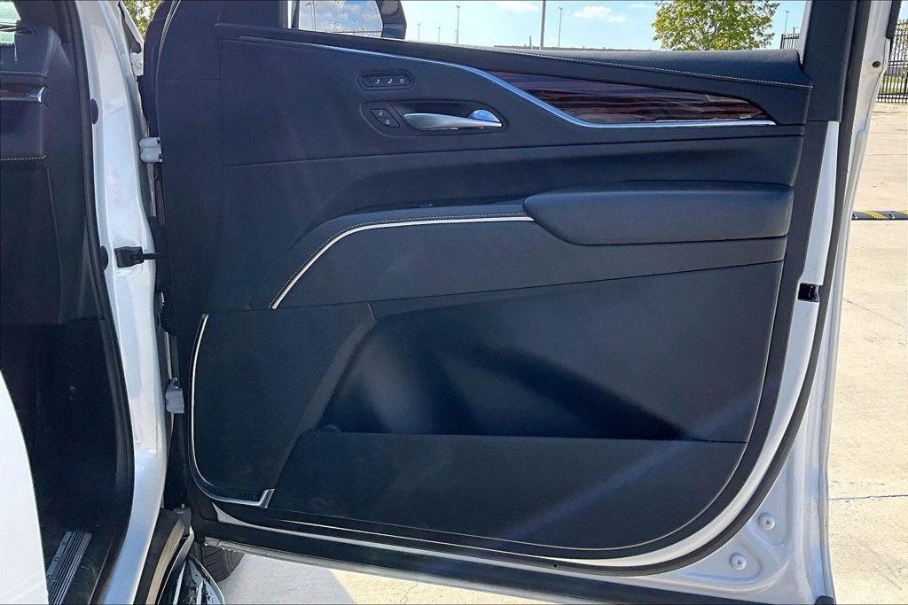 2022 Cadillac Escalade ESV Premium