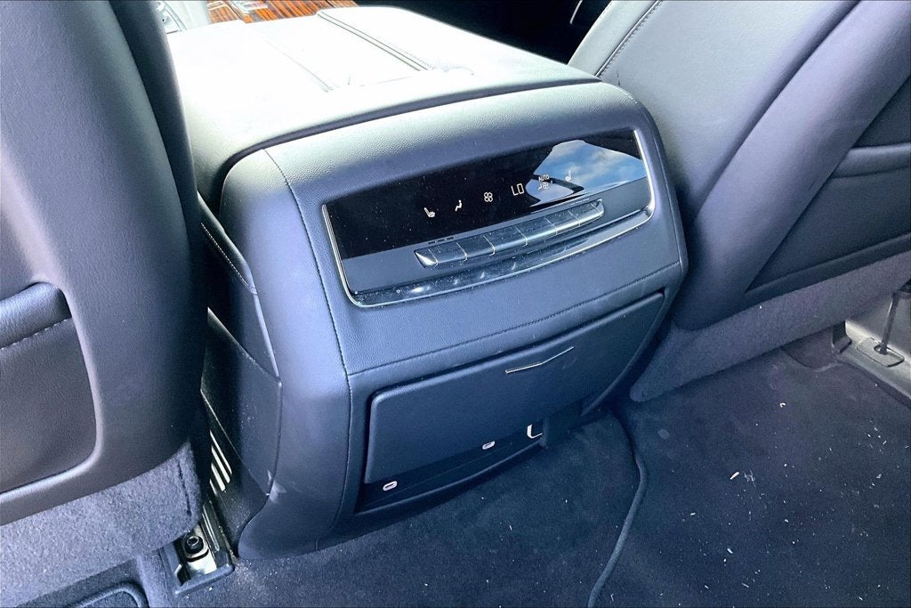 2022 Cadillac Escalade ESV Premium