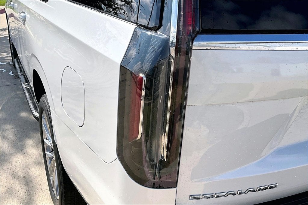 2022 Cadillac Escalade ESV Premium
